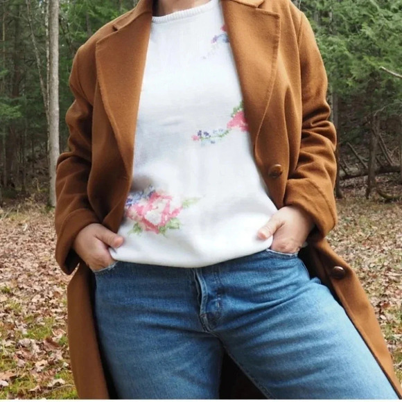 Vintage - Short Sleeve Floral Pastel Embroidered Sweater - Picture 3 of 5